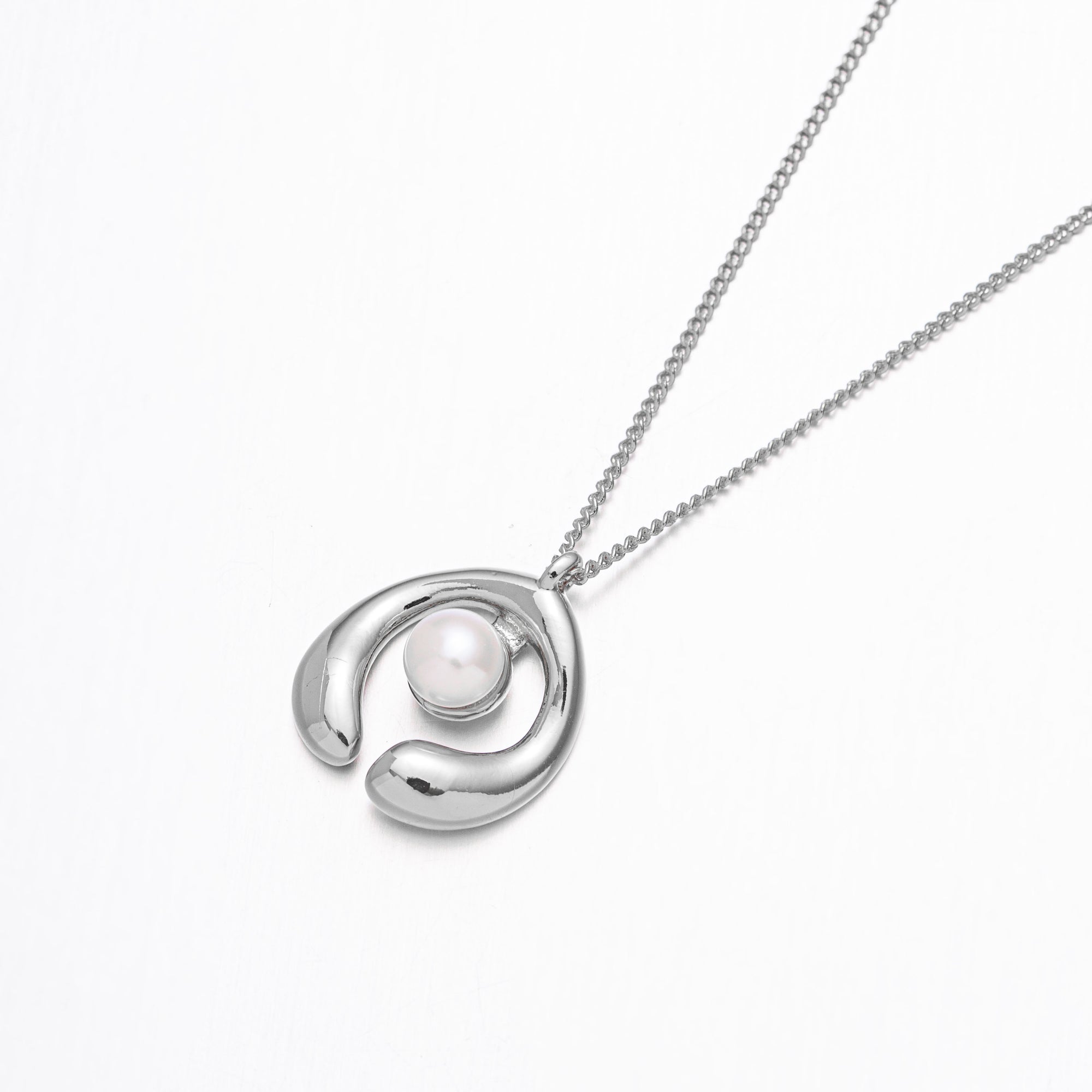 Luna ‘Pearl’ Necklace